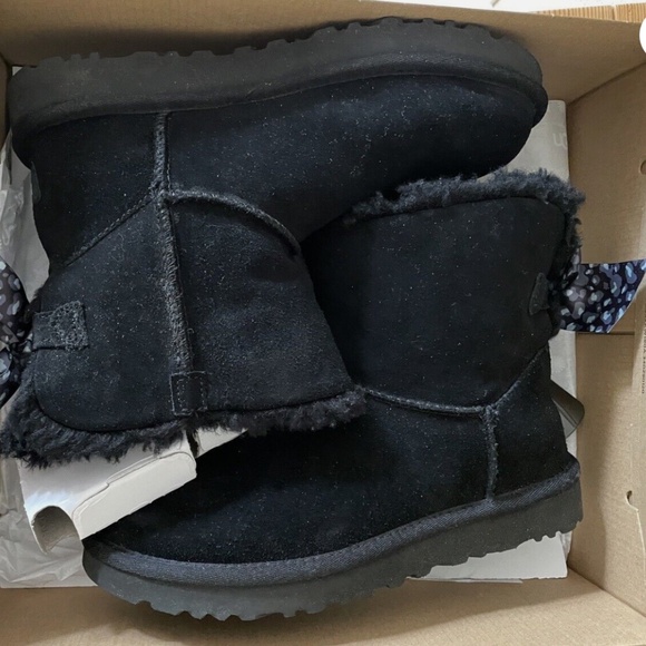 New UGG MINI BAILEY BOW LEOPARD BLACK SUEDE ANKLE WOMEN'S BOOTS SIZE US 7 - Picture 5 of 5